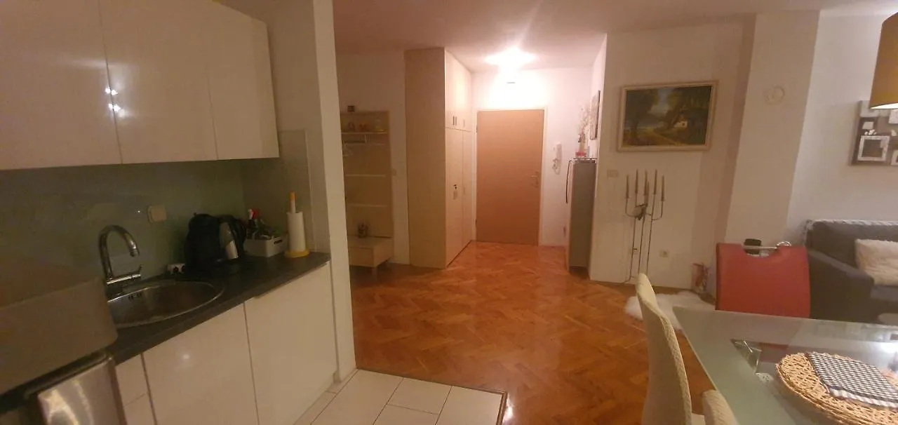 Alba Pula Apartment 0*,  Croatia